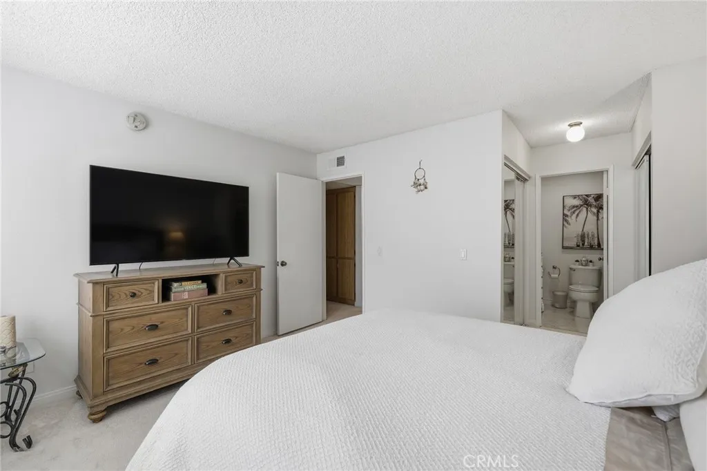 Additional image 40 of 18408 Hatteras Street Unit 14, Tarzana, CA 91356