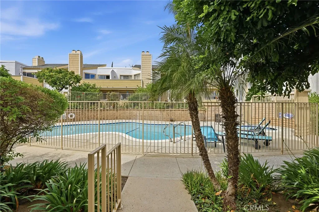 Additional image 20 of 18408 Hatteras Street Unit 14, Tarzana, CA 91356