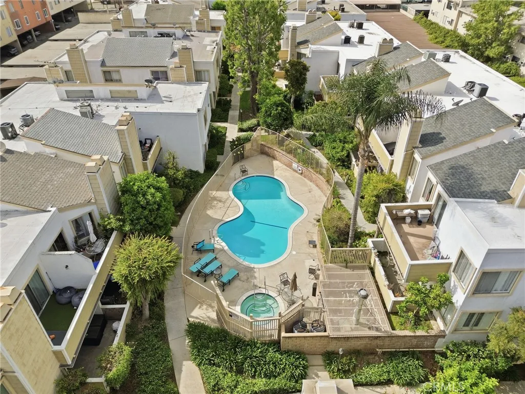 Additional image 48 of 18408 Hatteras Street Unit 14, Tarzana, CA 91356