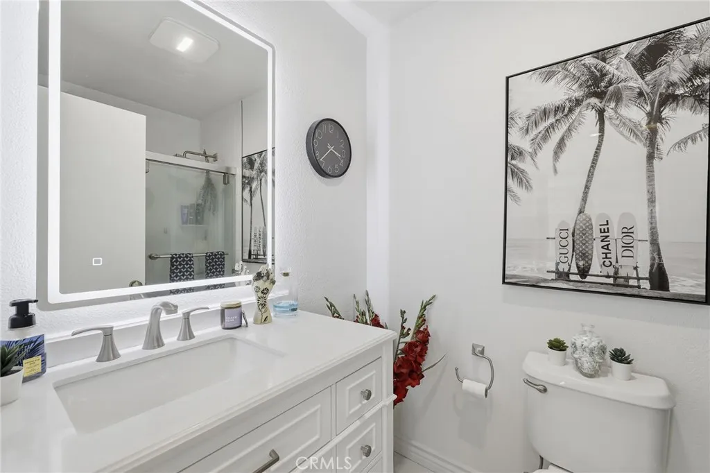 Additional image 42 of 18408 Hatteras Street Unit 14, Tarzana, CA 91356