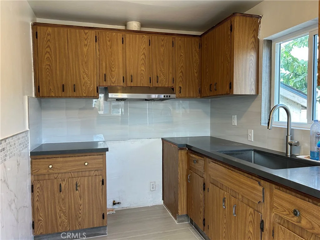 500 N Virginia Ave, Azusa, CA 91702