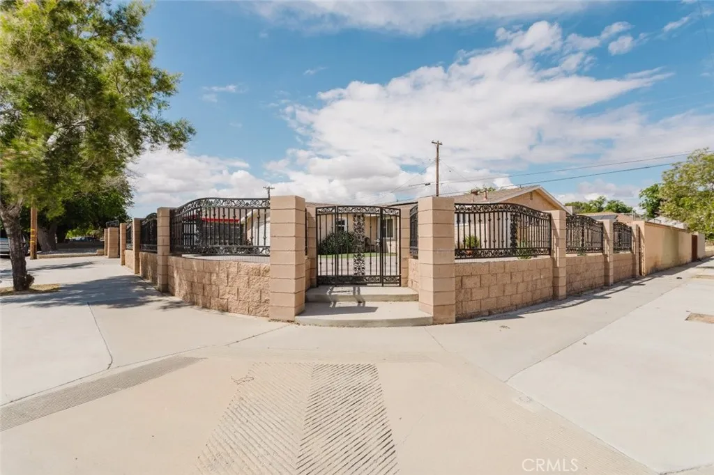 Additional image 2 of 45437 Andale Avenue, Lancaster, CA 93535