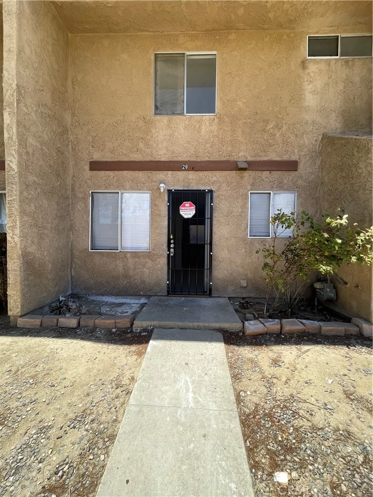 14299 La Paz Drive Unit 28, Victorville, CA 92395