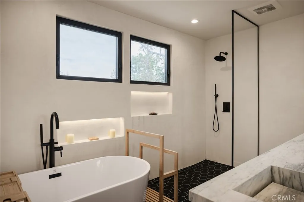 Additional image 43 of 13916 La Maida Street, Sherman Oaks, CA 91423