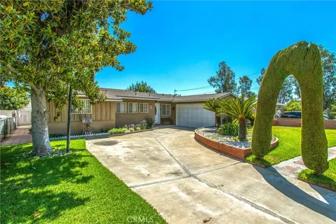 15937 Manzanita Drive, Fontana, CA 92335 - MLS#: DW24163477