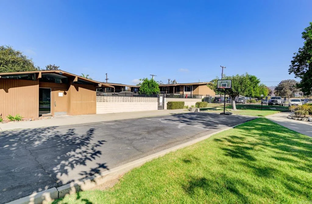 540 Oakdale Lane Unit L, El Cajon, CA 92021