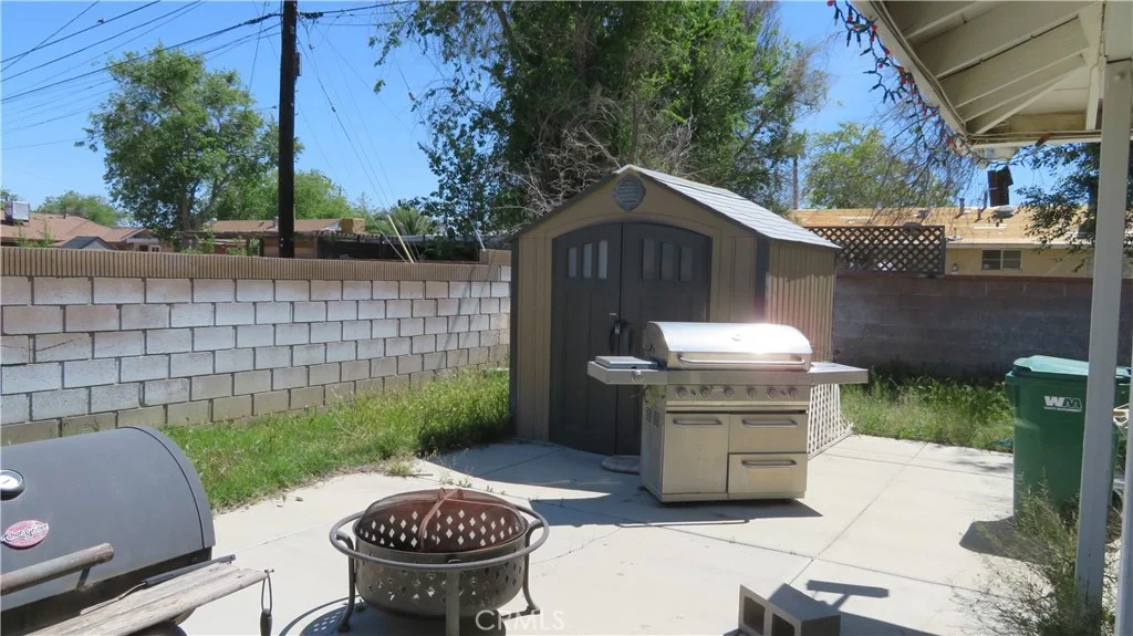 1208 W Lancaster Blvd, Lancaster, CA 93534
