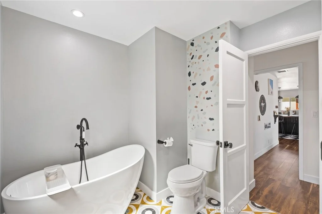 368 Vine Ave, Upland, CA 91786 photo 5
