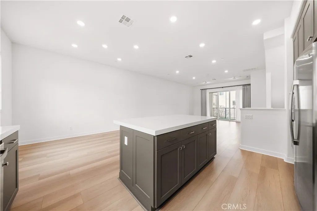 Additional image 83 of 312 Tank, Irvine, CA 92618