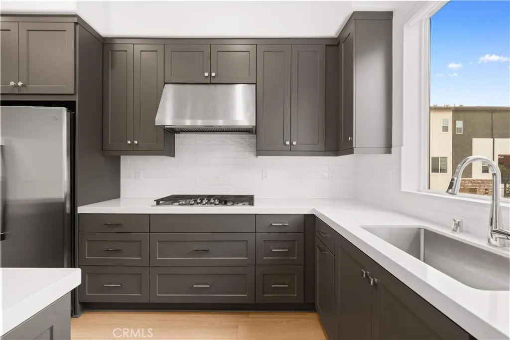 Additional image 85 of 312 Tank, Irvine, CA 92618