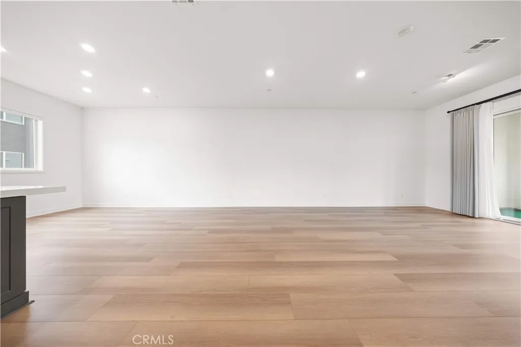 Additional image 82 of 312 Tank, Irvine, CA 92618