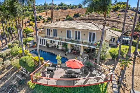 30477 Via Maria Elena, Bonsall, CA MLS: NDP2503392