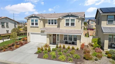 Property image for 2118 Stone Gate Pl, Mentone, CA 92359