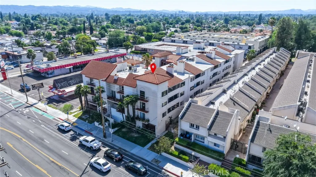 Additional image 32 of 7625 Reseda Blvd Unit 202, Reseda, CA 91335