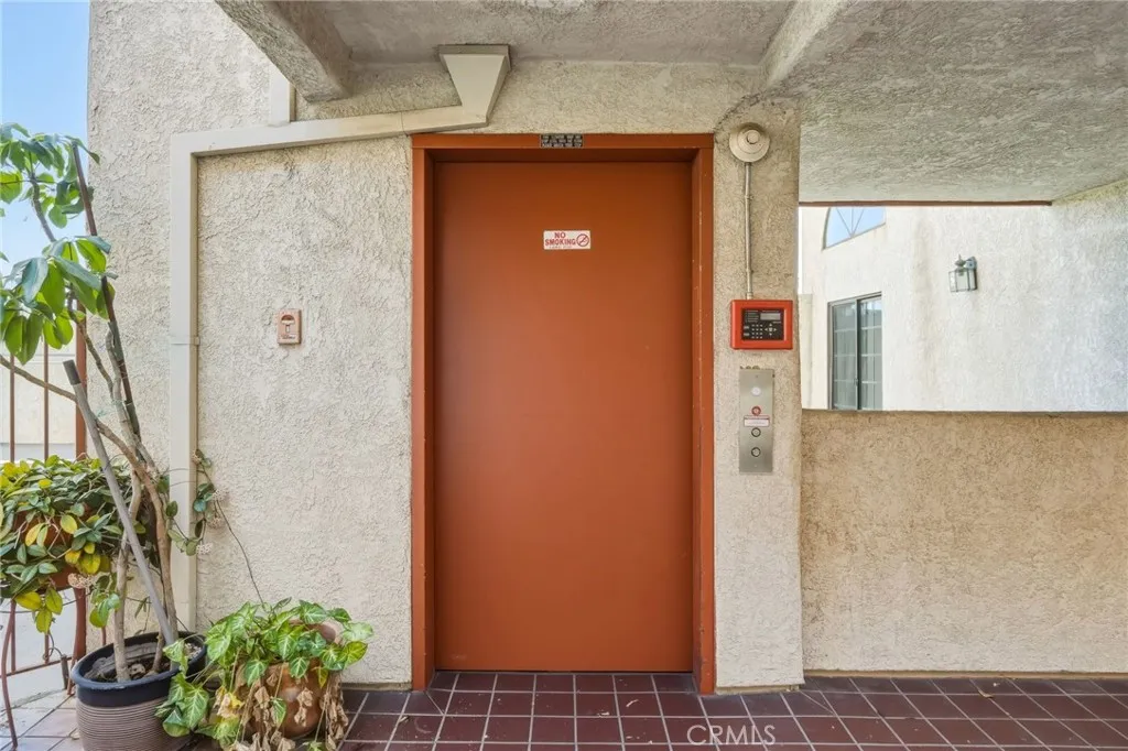 Additional image 36 of 7625 Reseda Blvd Unit 202, Reseda, CA 91335