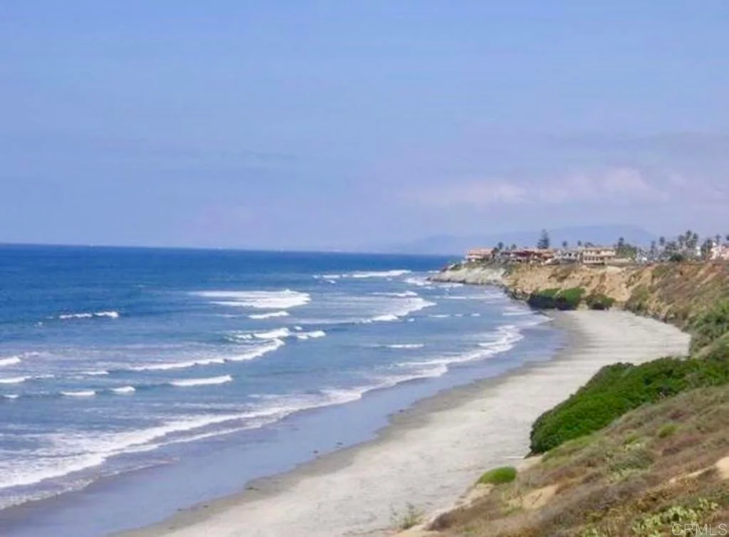 6863 Maple Leaf Dr., Carlsbad, CA 92011