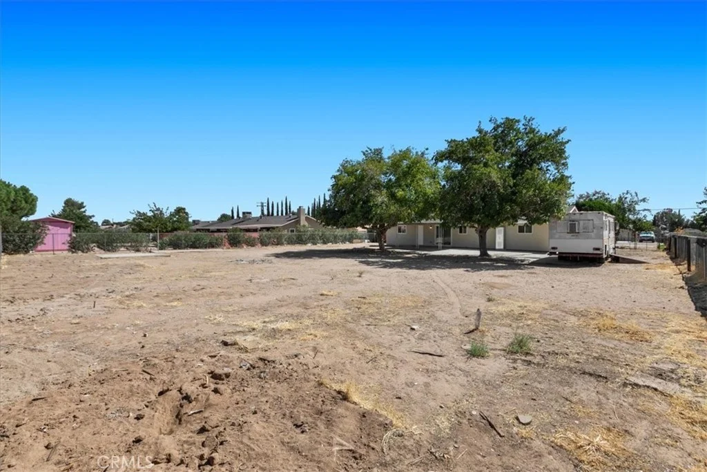 9812 Redwood Ave, Hesperia, CA 92345