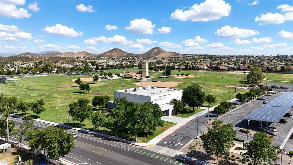 28594 Moon Shadow Dr, Menifee, CA 92584