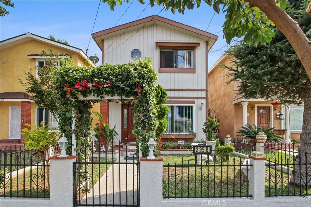 2358 E Harding Street, Long Beach, CA 90805