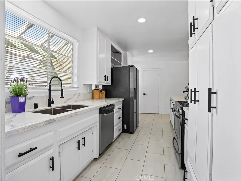 Additional image 7 of 1112 E Avenue J4, Lancaster, CA 93535