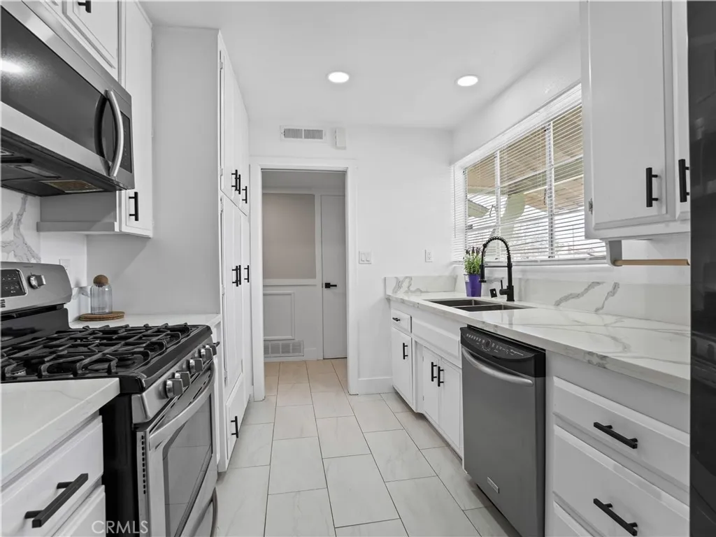 Additional image 9 of 1112 E Avenue J4, Lancaster, CA 93535