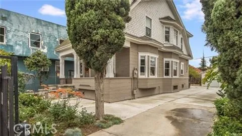 610 E 4th St, Santa Ana, CA 92701 - MLS#: LG25102243