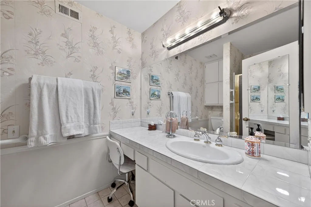 Additional image 45 of 26331 Long Oak Dr, Newhall, CA 91321