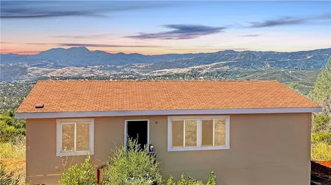 16864 Hofacker Lane, Lower Lake, CA MLS: LC24141084