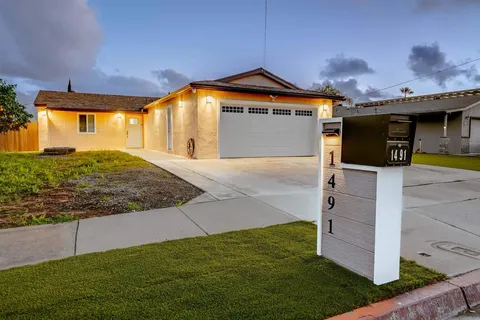 1491 Vicksburg Dr, El Cajon, CA MLS: PTP2502304