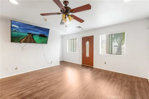 464 W E Street, Colton, CA 92324 - MLS#: IV24244354