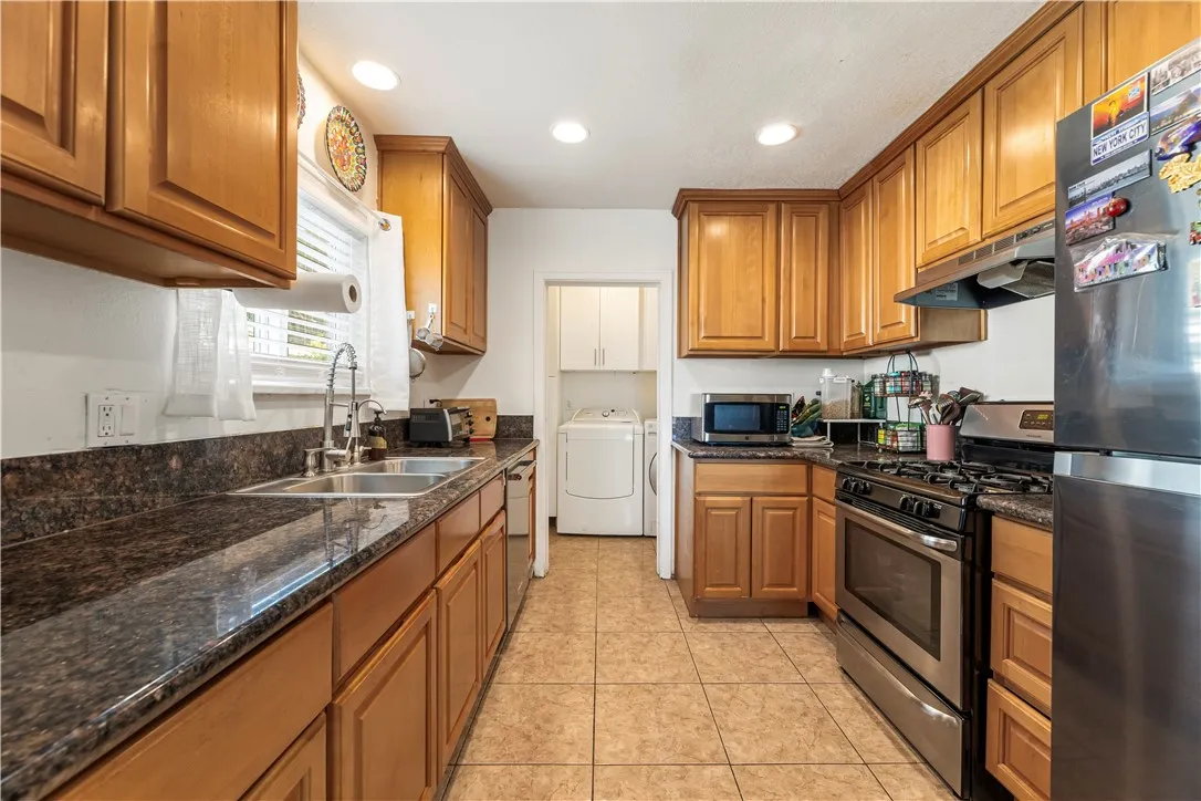 Additional image 37 of 2389 Mayfield Avenue, Montrose, CA 91020