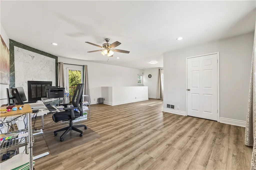 Additional image 21 of 2389 Mayfield Avenue, Montrose, CA 91020