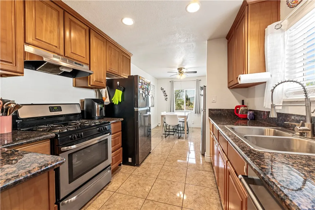 Additional image 9 of 2389 Mayfield Avenue, Montrose, CA 91020