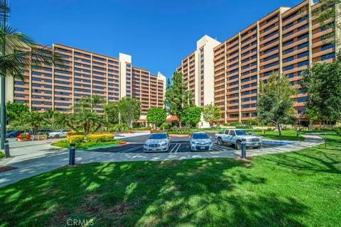 24055 Paseo Del Lago Unit 408, Laguna Woods, CA MLS: OC25088881