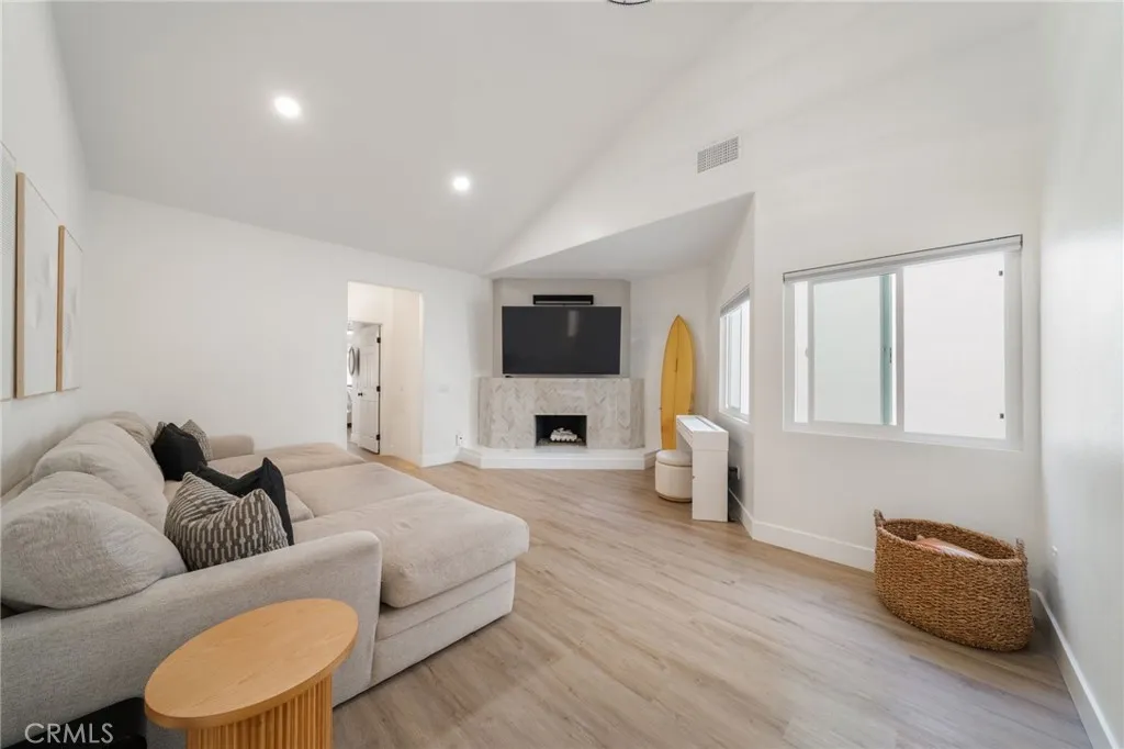 Additional image 25 of 511 9th St, Huntington Beach, CA 92648