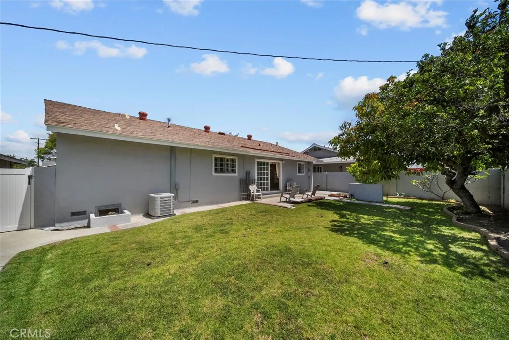 Additional image 41 of 7562 Alhambra Dr, Huntington Beach, CA 92647