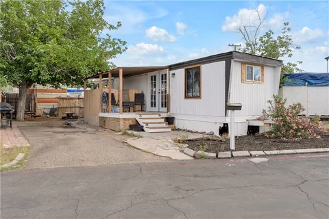 1980 E Main St Unit 45, Barstow, CA MLS: CV25103723