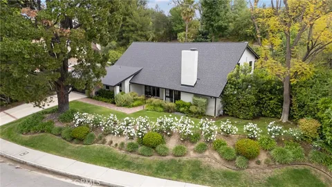 19258 Berclair Lane, Tarzana, CA MLS: SR25096053