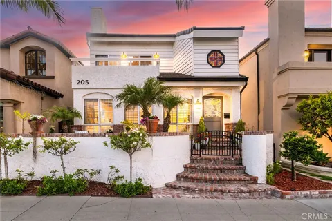 205 4th street, Seal Beach, CA 90740 - MLS#: PW25022420