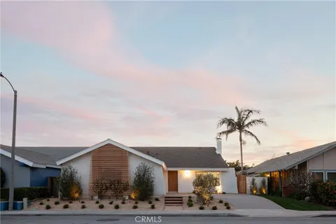3367 Larkspur Street, Costa Mesa, CA 92626 - MLS#: PW25049602