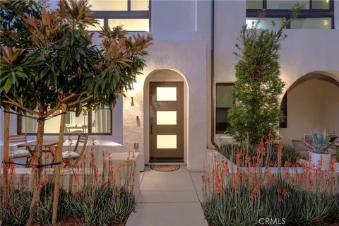 2927 Exposition Place Unit 1, Los Angeles, CA MLS: PV25084073