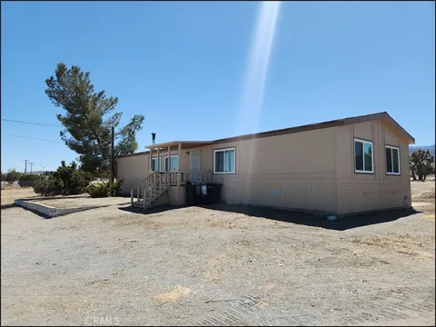 3233 Yucca Terrace Drive, Phelan, CA MLS: HD25085442