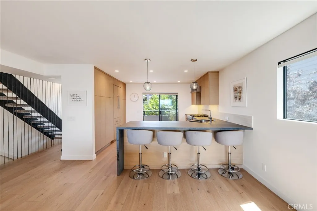 Additional image 93 of 177 Calle Mayor, Redondo Beach, CA 90277
