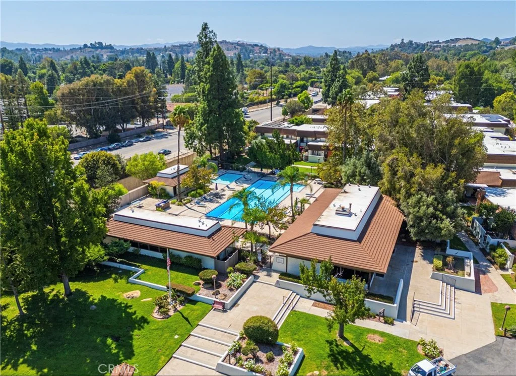 10415 Larwin Ave, Chatsworth, CA 91311