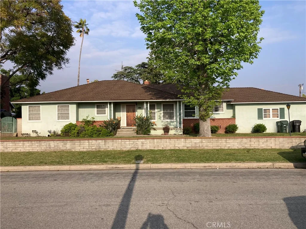 1438 S Charlotte Ave