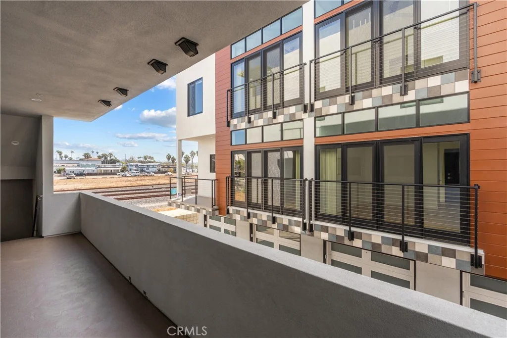 215 Oceanside Blvd Unit 2, Oceanside, CA 92054