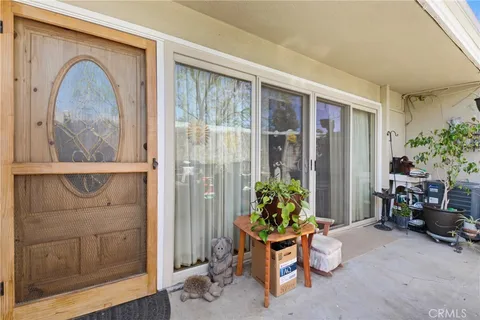 3098 Panorama Road Unit A, Riverside, CA MLS: SW25105137