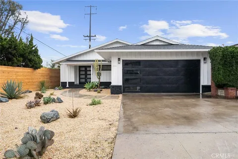2416 Palm Avenue, Manhattan Beach, CA 90266 - MLS#: LG25026527