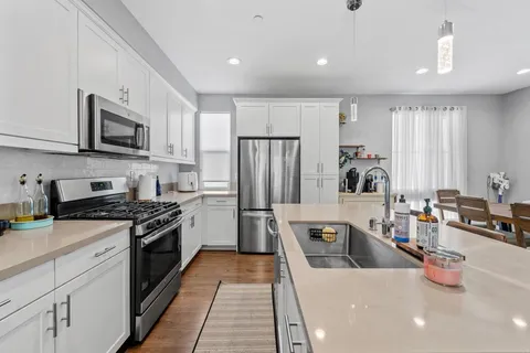 2140 Stellar Way Unit 4, Chula Vista, CA MLS: PTP2501413