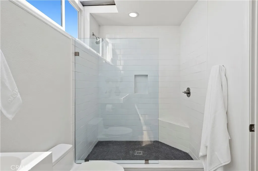 Additional image 30 of 708 Iris Avenue Unit A, Corona Del Mar, CA 92625